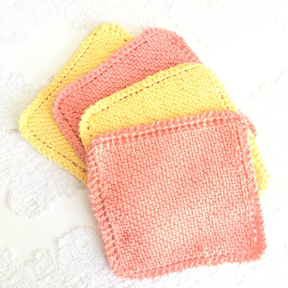 Vintage knitted square serving mats